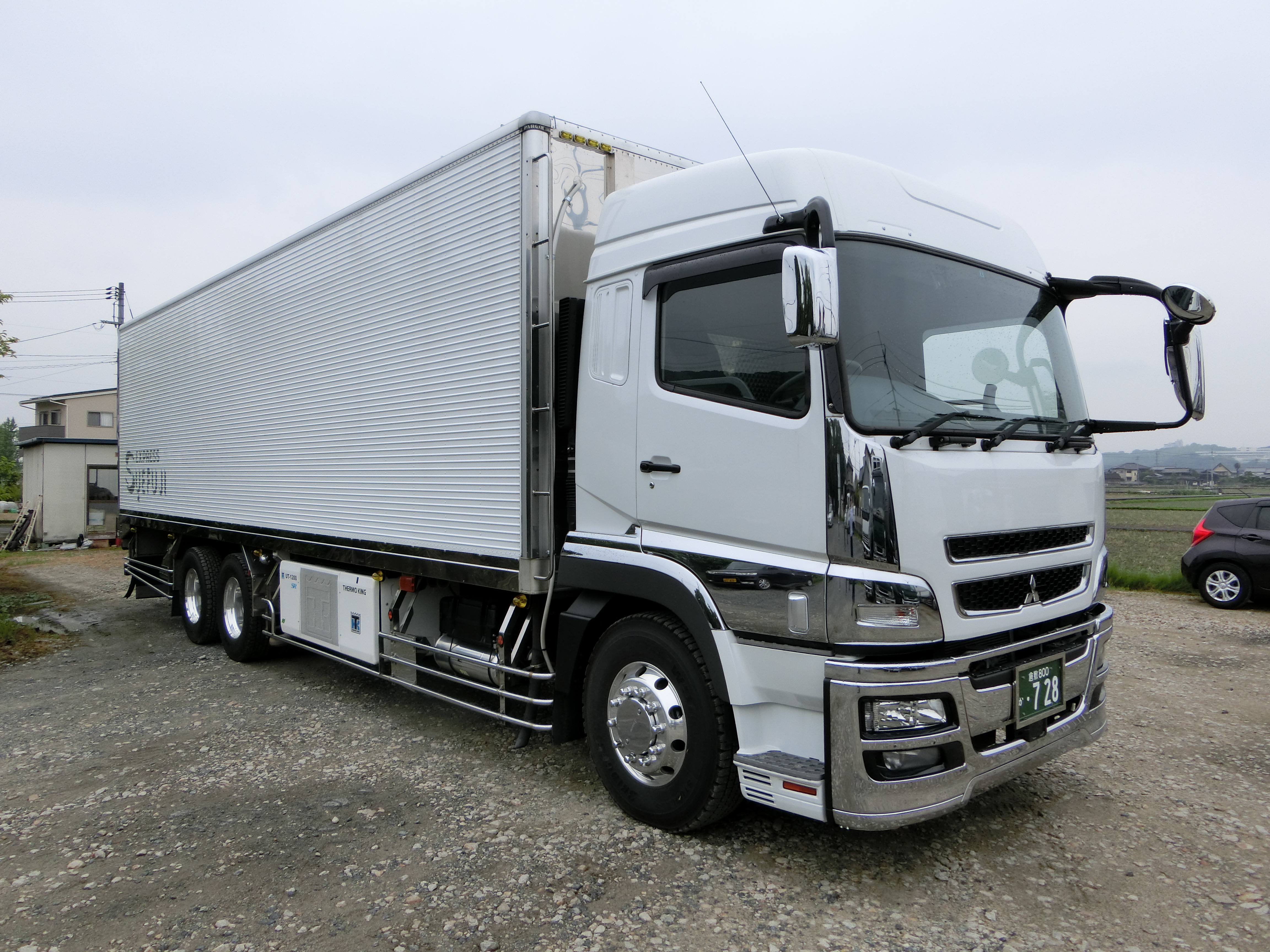 トラックの写真